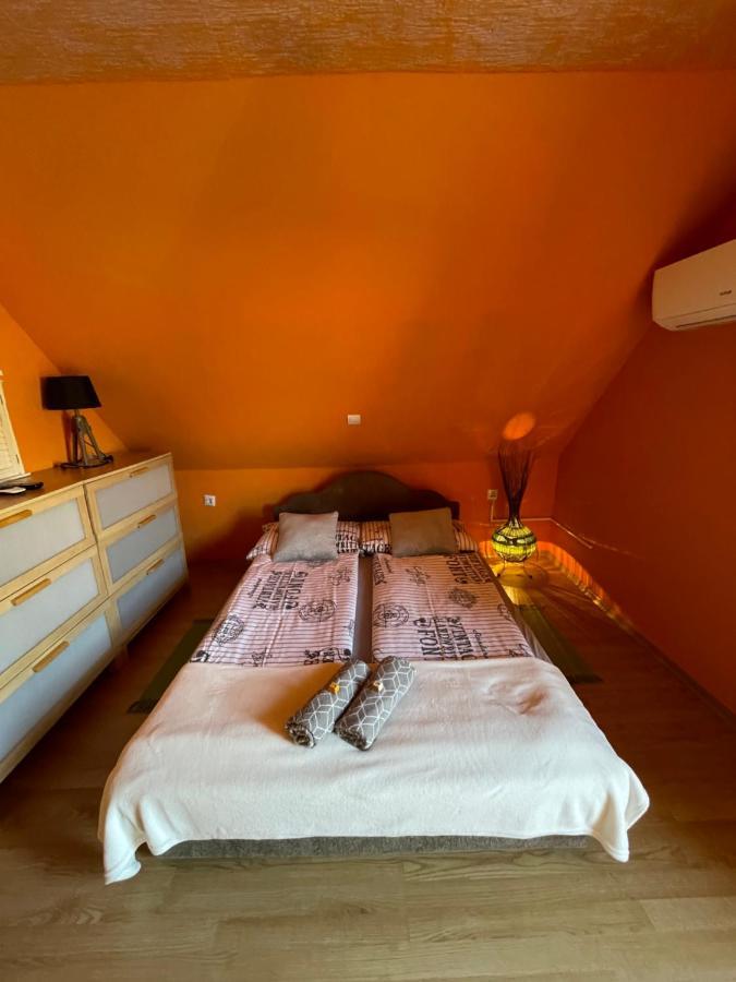 Mira Kucko Apartment Oreglak ภายนอก รูปภาพ