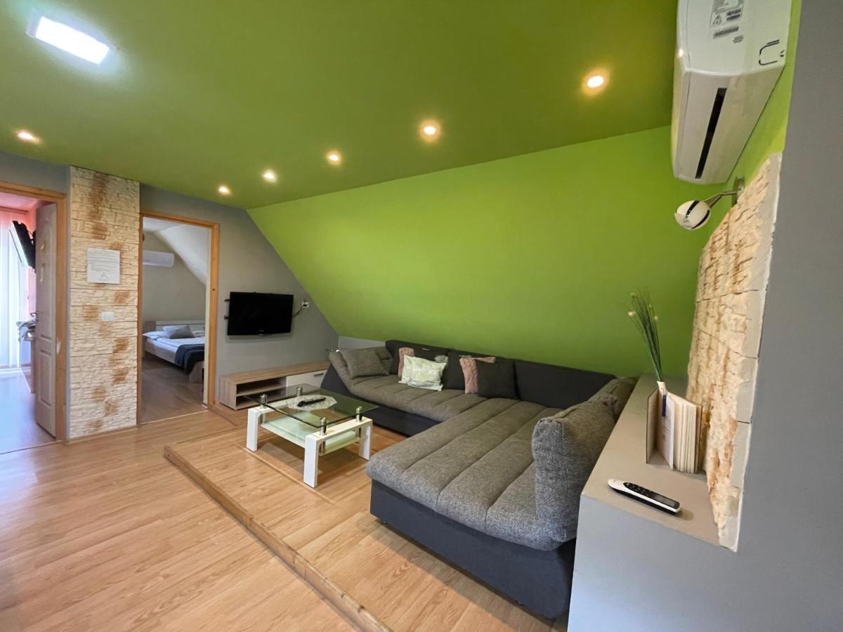 Mira Kucko Apartment Oreglak ภายนอก รูปภาพ