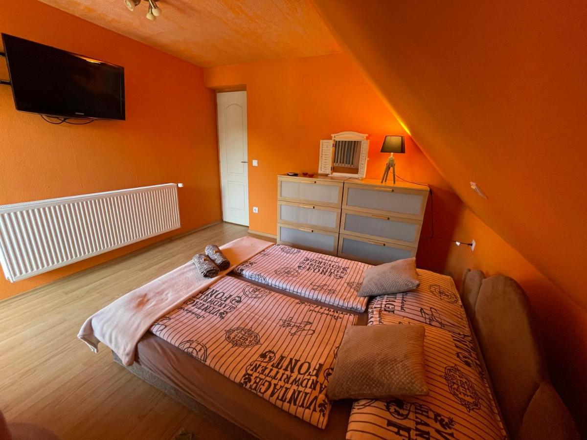Mira Kucko Apartment Oreglak ภายนอก รูปภาพ